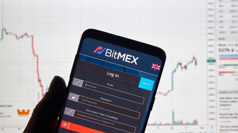CNwxY4ER-open-interest-on-bitmex-drops-16-investors-withdraw-37000-btc-in-less-than-24-hours-768x432-1