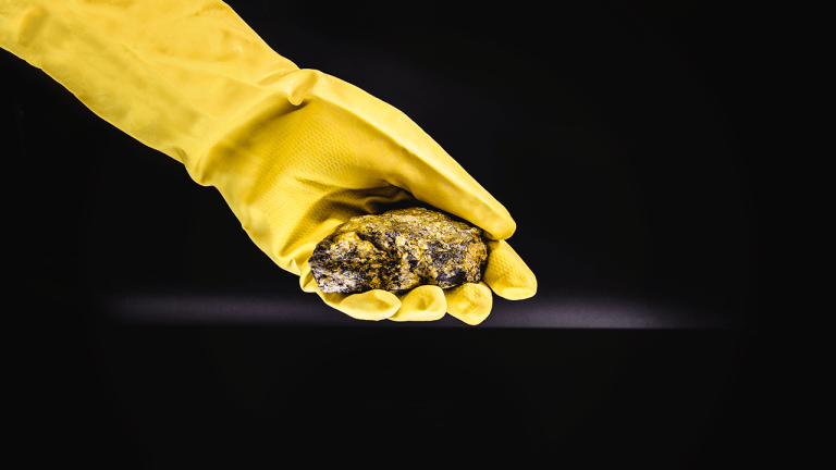 a-federal-us-crypto-bank-just-added-physical-uranium-tokens-768x432-1