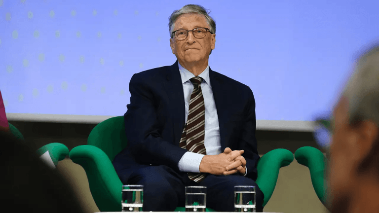 bill-gates-retired-took-customer-support-duty-at-his-daughters-startup-768x432-1