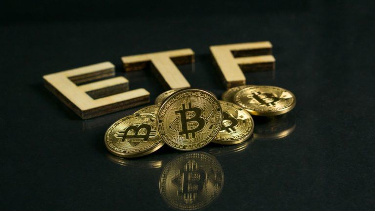 bitcoin-etfs-experience-record-680-million-single-day-outflow-768x432-1