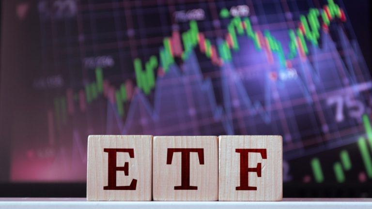 bitcoin-ether-etfs-pull-in-2-6b-in-strongest-week-since-october-768x432-1