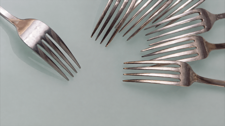 bitcoins-splintered-bip-110-fork-falls-behind-by-10-blocks-768x432-1