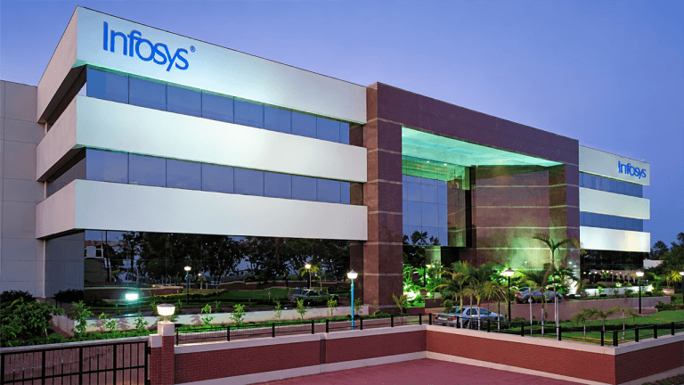 chainlink-partners-with-infosys-the-it-giant-behind-1-7b-accounts-768x432-1