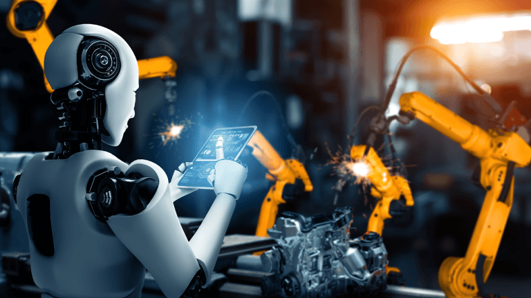 china-built-a-car-factory-so-full-of-robots-it-became-a-tourist-attraction-768x432-1