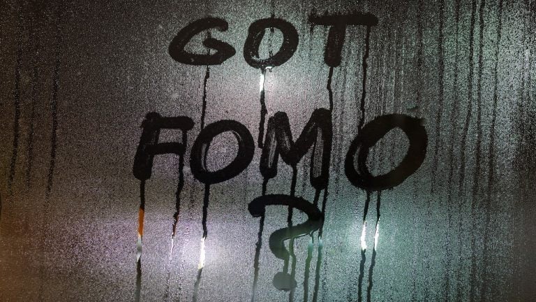 fomo-takes-crypto-by-storm-grayscale-predicts-rotation-from-stocks-and-more-weekly-recap-768x432-1