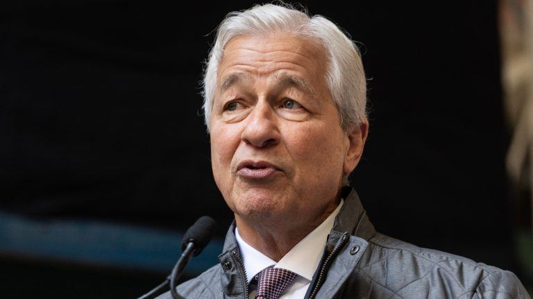 jamie-dimon-trump-768x432-1