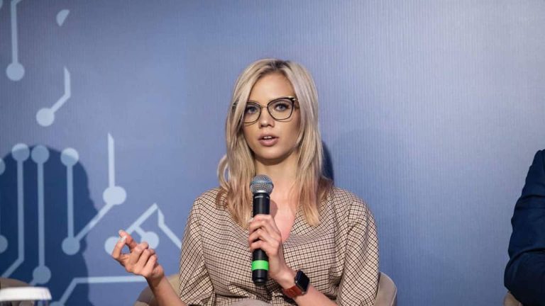 laura-founder-1-768x432-1