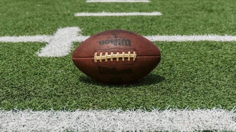 nfl-returns-to-draftkings-and-fanduel-still-shuns-prediction-markets-768x432-1