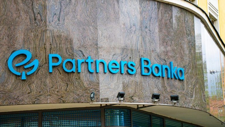 partners-banka-launches-in-app-bitcoin-trading-in-czech-first-768x432-1