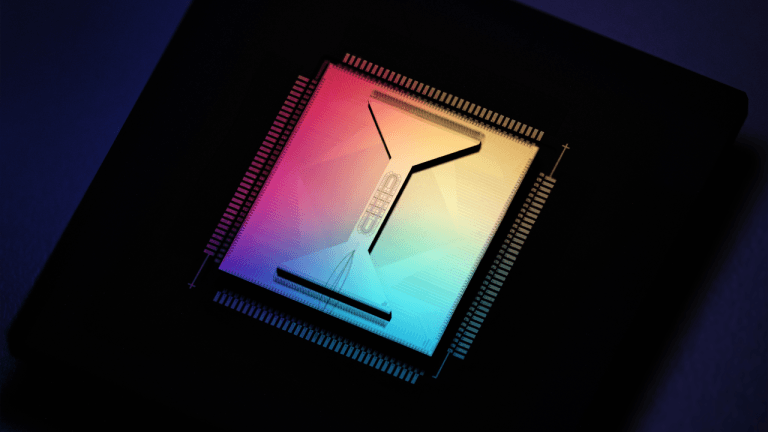 quantum-computer-chip-quantinuum-768x432-1