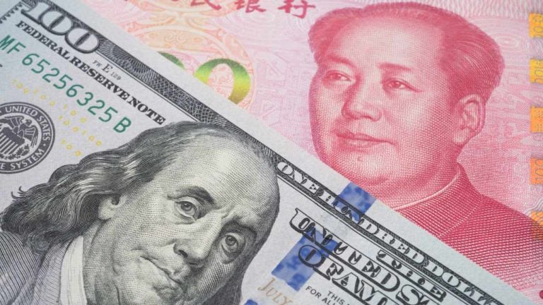 roubini-dollar-yuan-768x432-1
