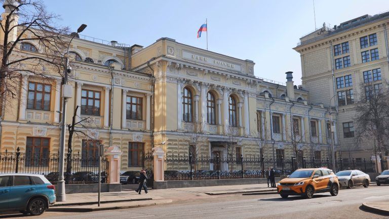 russia-classifies-crypto-as-major-risk-to-monetary-sovereignty-768x432-1