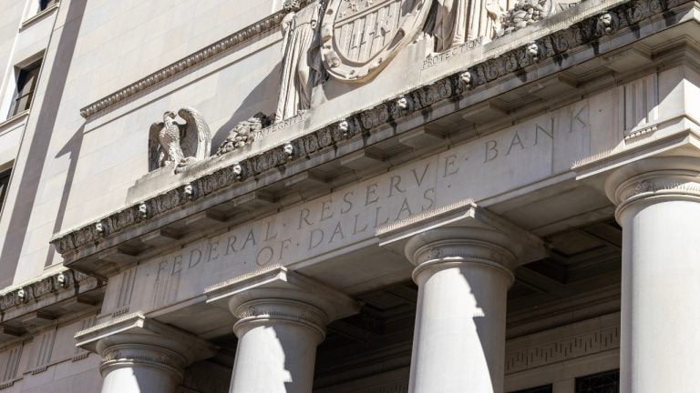 tokenization-threatens-deposit-stability-fed-researchers-warn-768x432-1