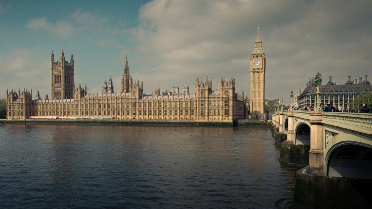uk-lords-want-gambling-ads-banned-sector-growth-goal-dropped-768x432-1